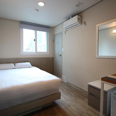 Dongdaemun Hwashin Hostel Seoul Exterior photo