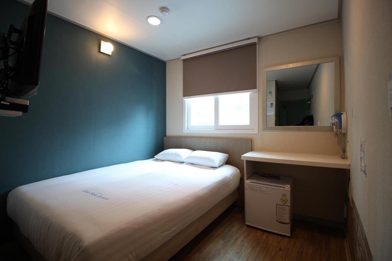 Dongdaemun Hwashin Hostel Seoul Exterior photo