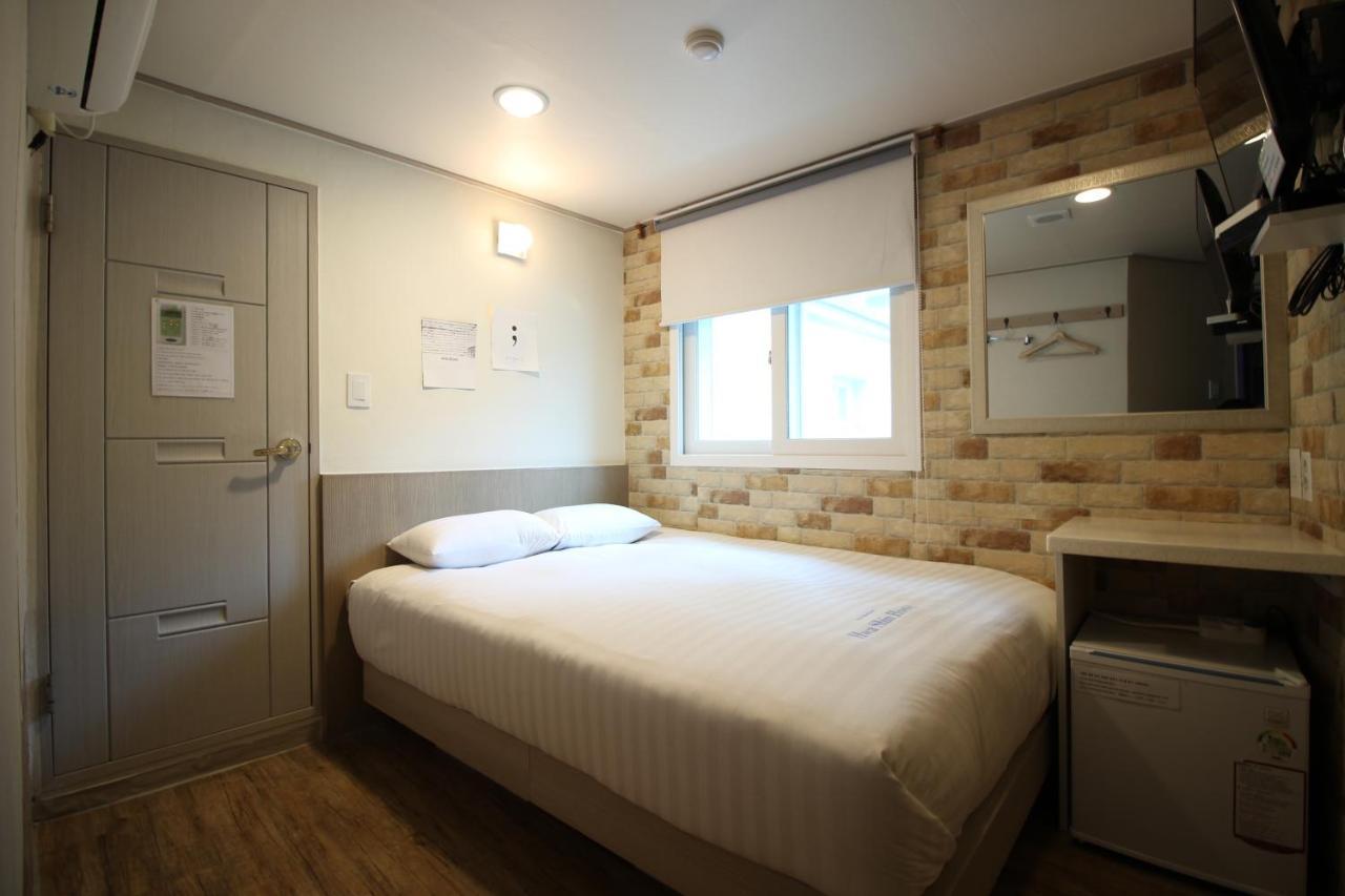 Dongdaemun Hwashin Hostel Seoul Exterior photo