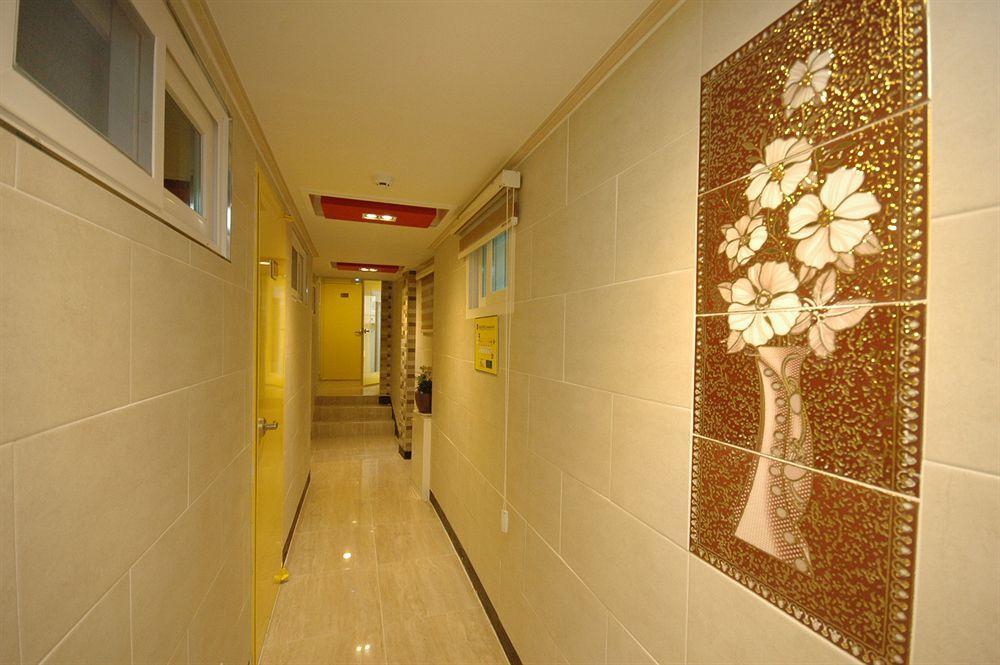 Dongdaemun Hwashin Hostel Seoul Exterior photo