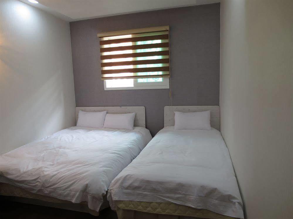 Dongdaemun Hwashin Hostel Seoul Exterior photo