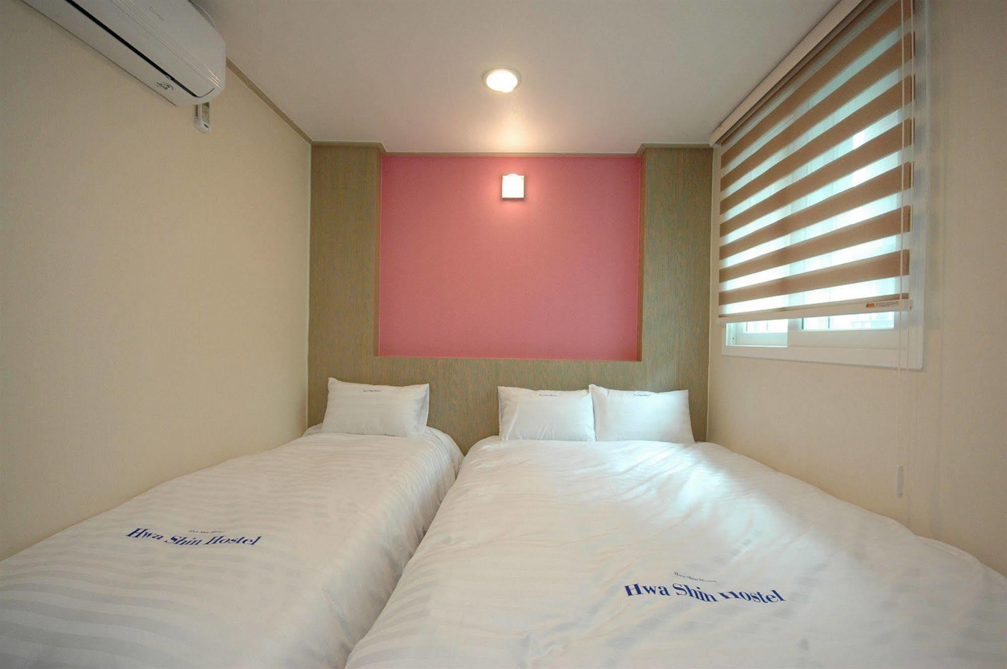 Dongdaemun Hwashin Hostel Seoul Exterior photo