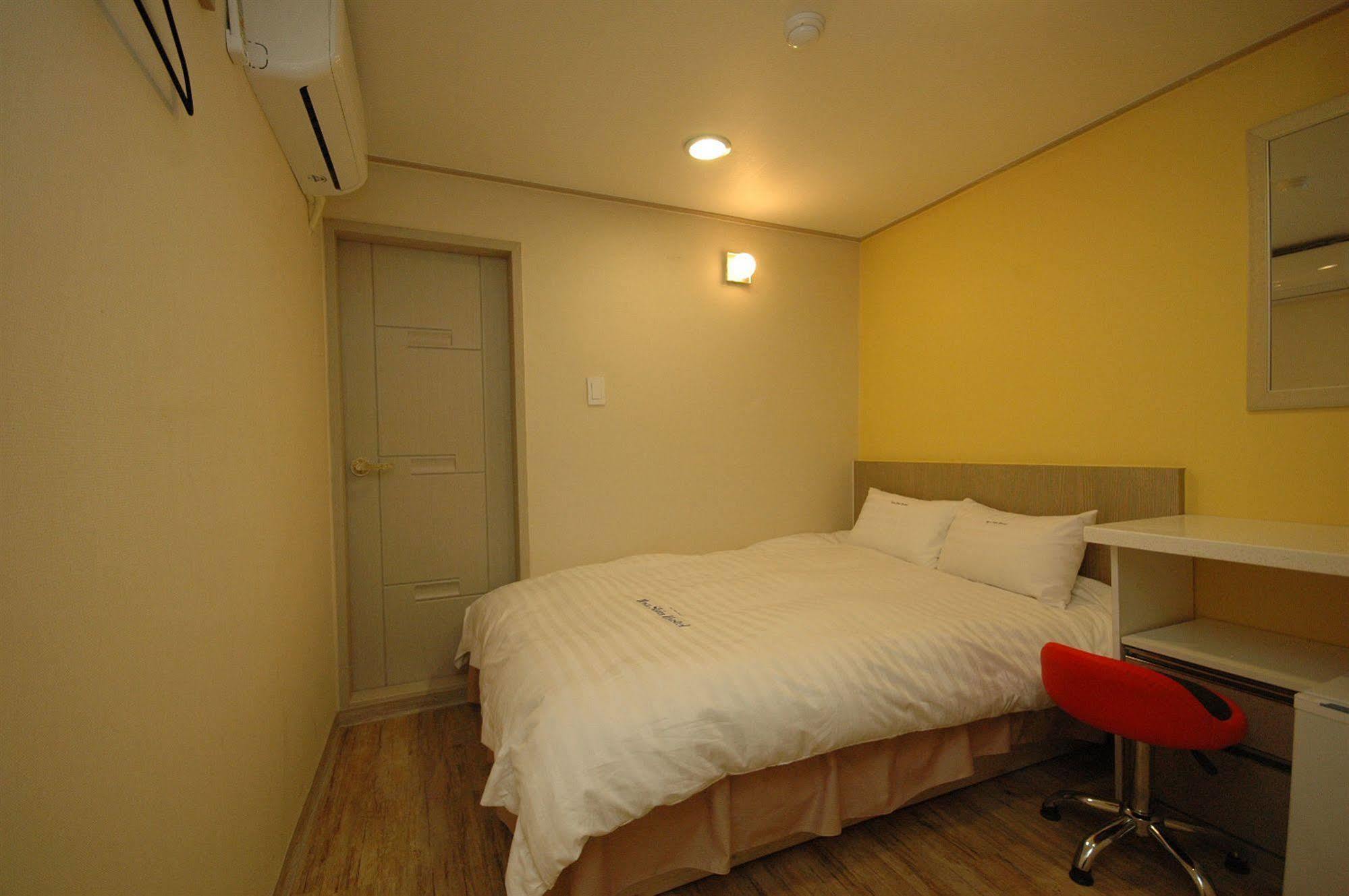 Dongdaemun Hwashin Hostel Seoul Exterior photo