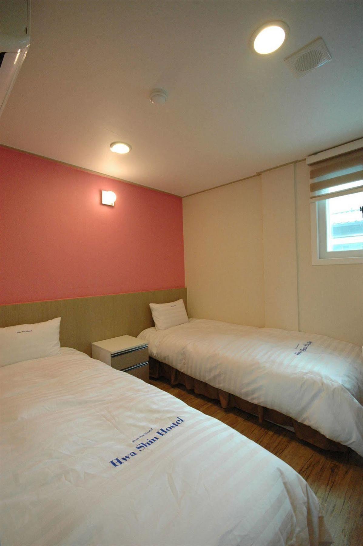 Dongdaemun Hwashin Hostel Seoul Exterior photo