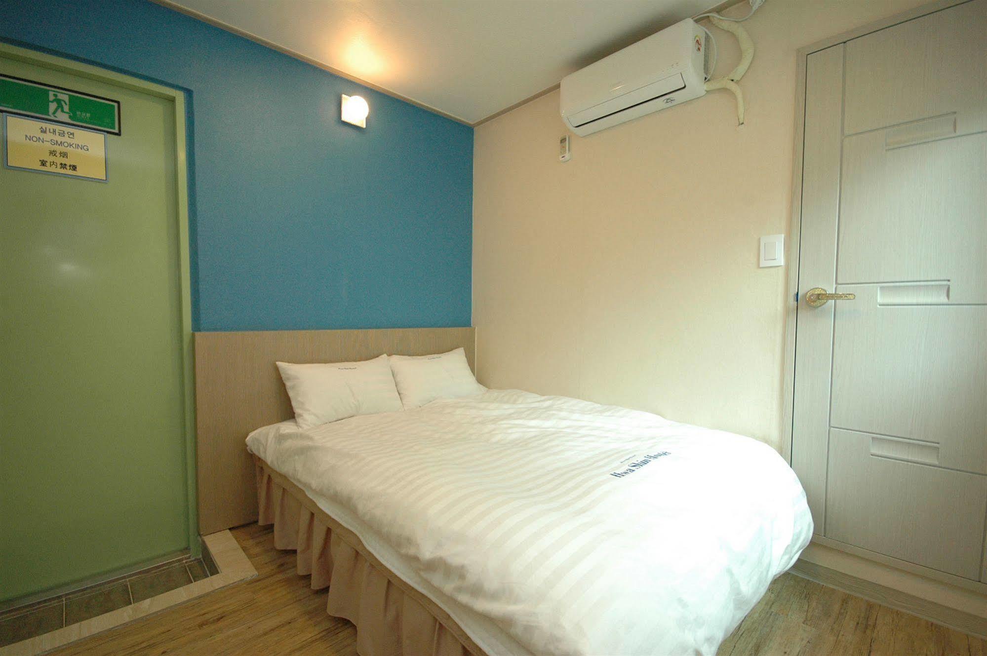 Dongdaemun Hwashin Hostel Seoul Exterior photo