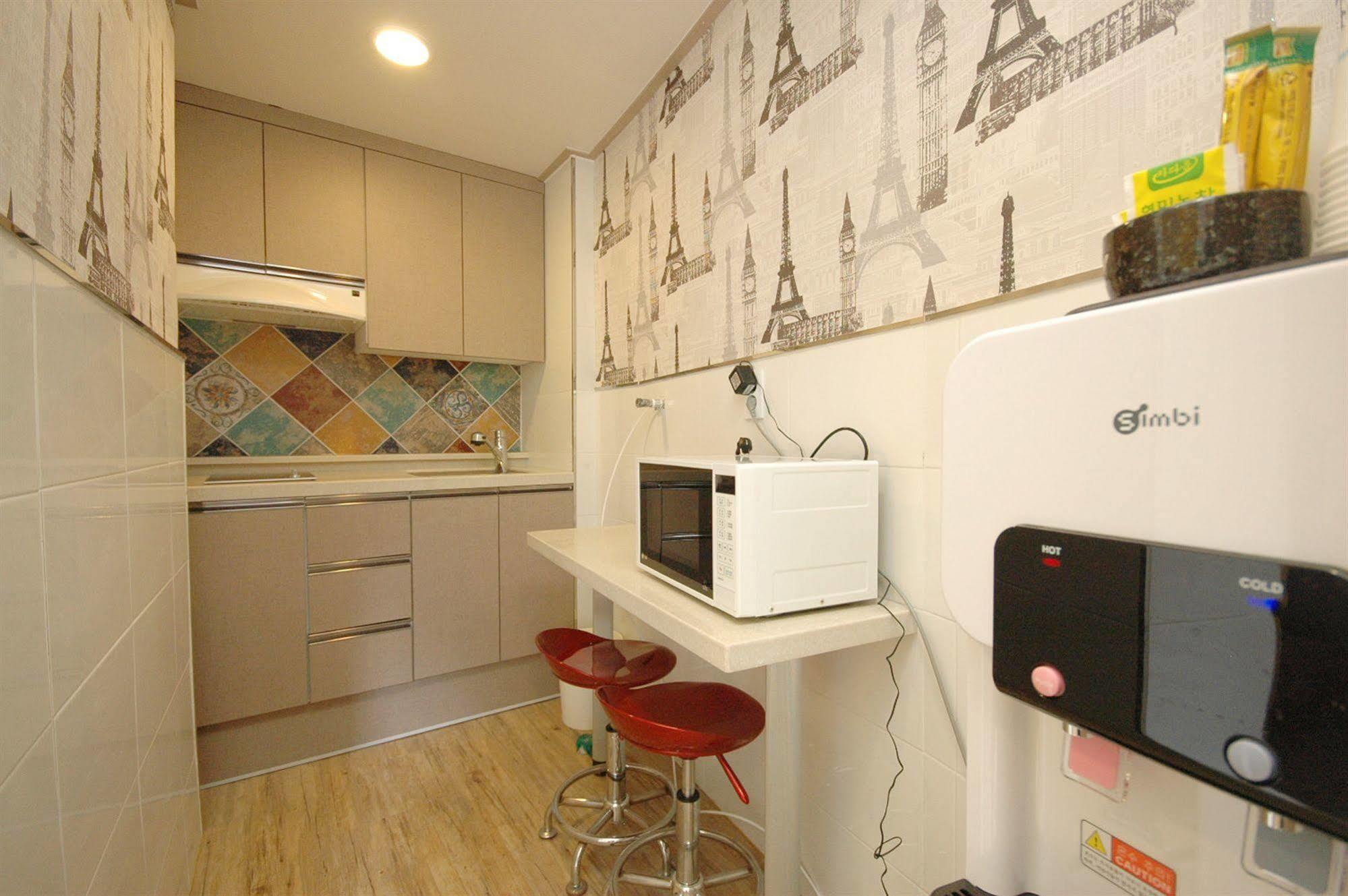 Dongdaemun Hwashin Hostel Seoul Exterior photo