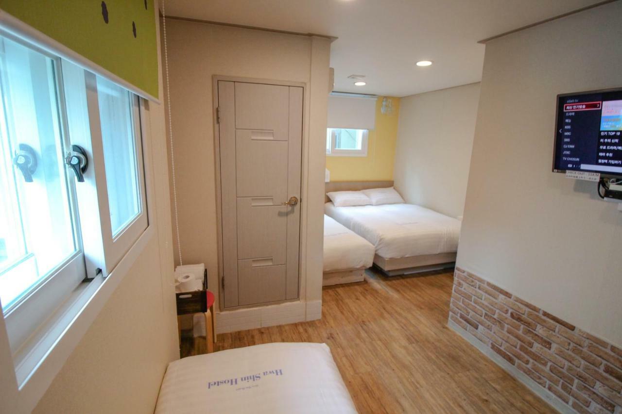 Dongdaemun Hwashin Hostel Seoul Exterior photo
